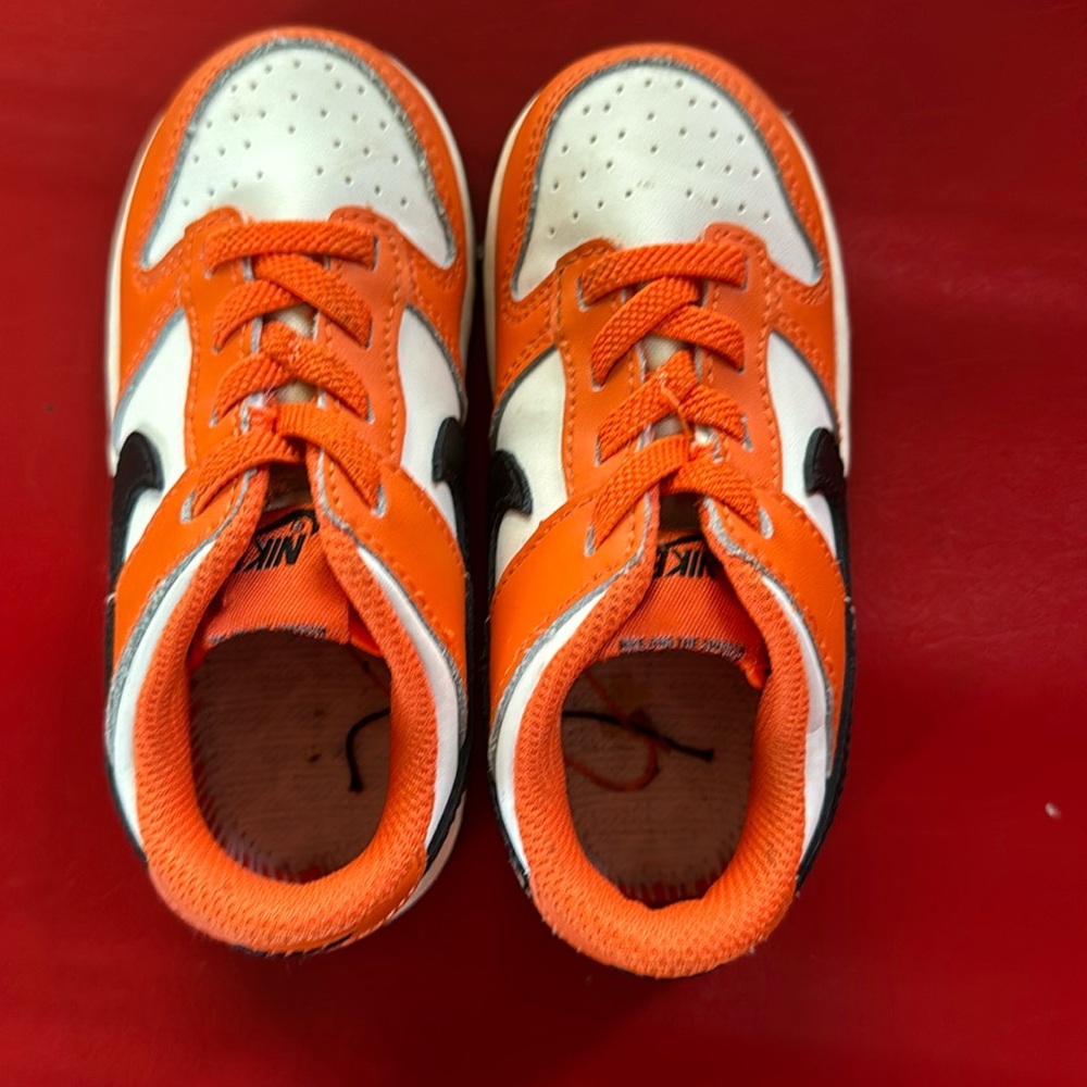 Kids sneakers